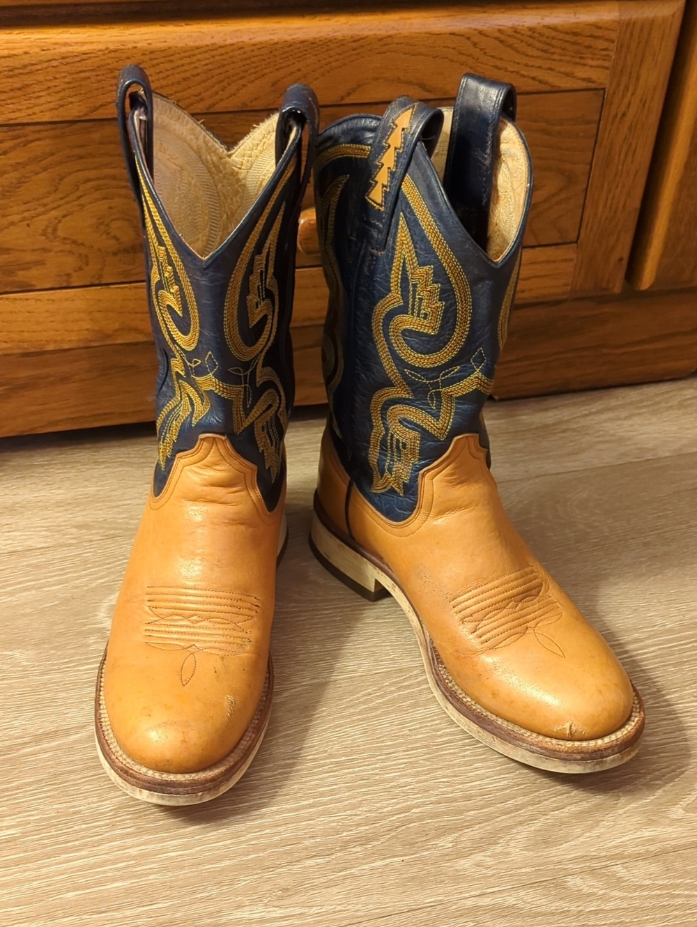 Ariat Western Boots Tan /Navy Women's Size 6 B Style 17184
